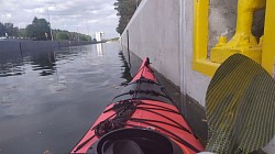 Brzeg Dolny. Dłuuuuuga komora na barki.